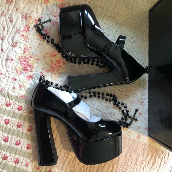 NIB Sold Out Dollskill Widow Behavior Management Platform Mary Janes - Picture 4 of 7